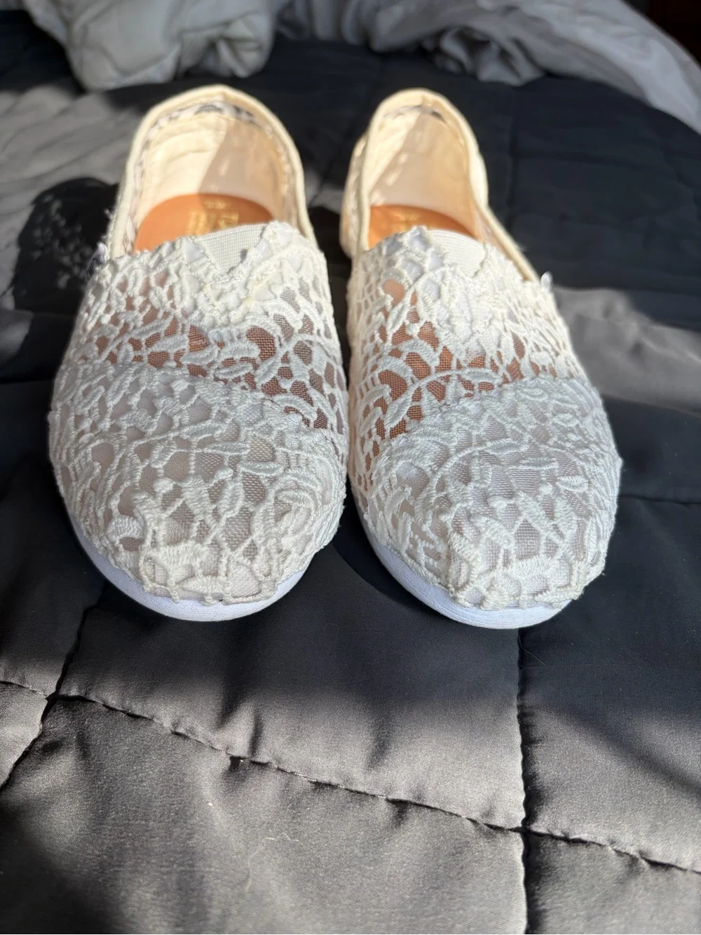 TOMS Women's Ivory Lace Slip-On Flats